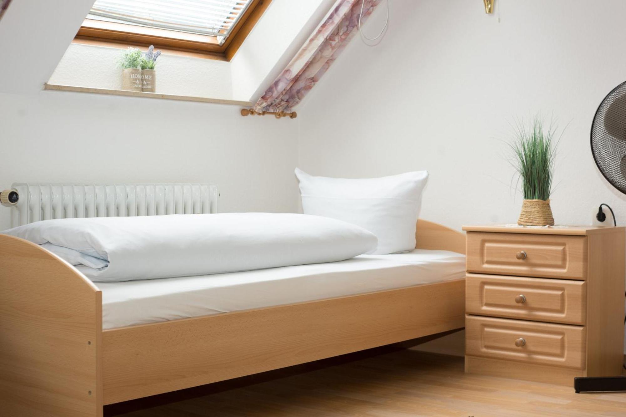 Hotellerie Gasthaus Schubert Garbsen Zewnętrze zdjęcie